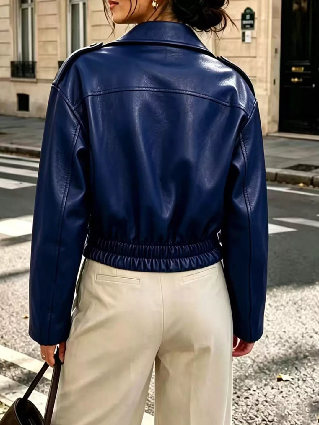 Dámská bunda z umělé kůže s řasenými detaily a zapínáním na zip, velikosti S-XXL