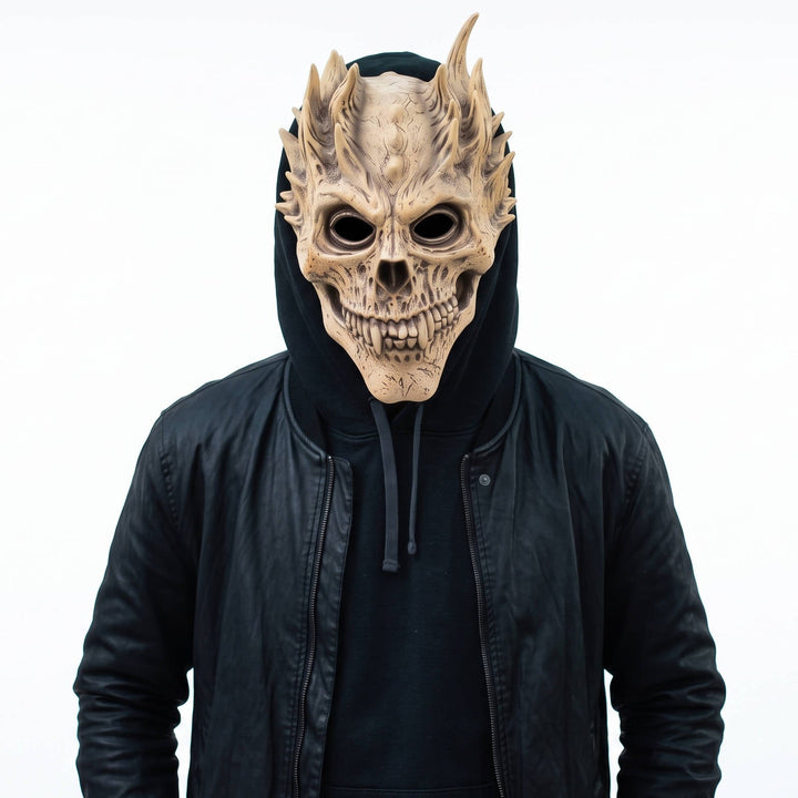 Halloweenin koko pään peittävä luurankonaamio ylellisesti viimeisteltynä lateksimallina cosplay-asuihin