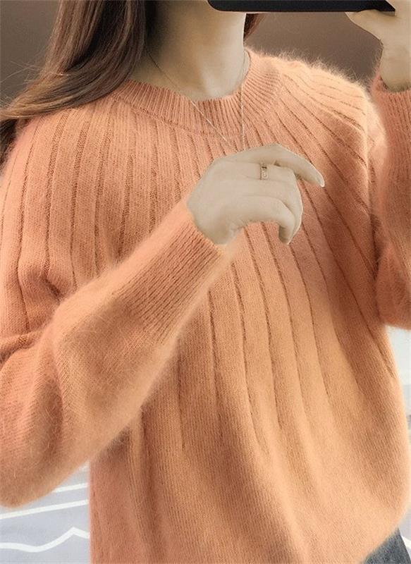 Women's Soft Knitted Oversized Sweater with Ribbed Texture