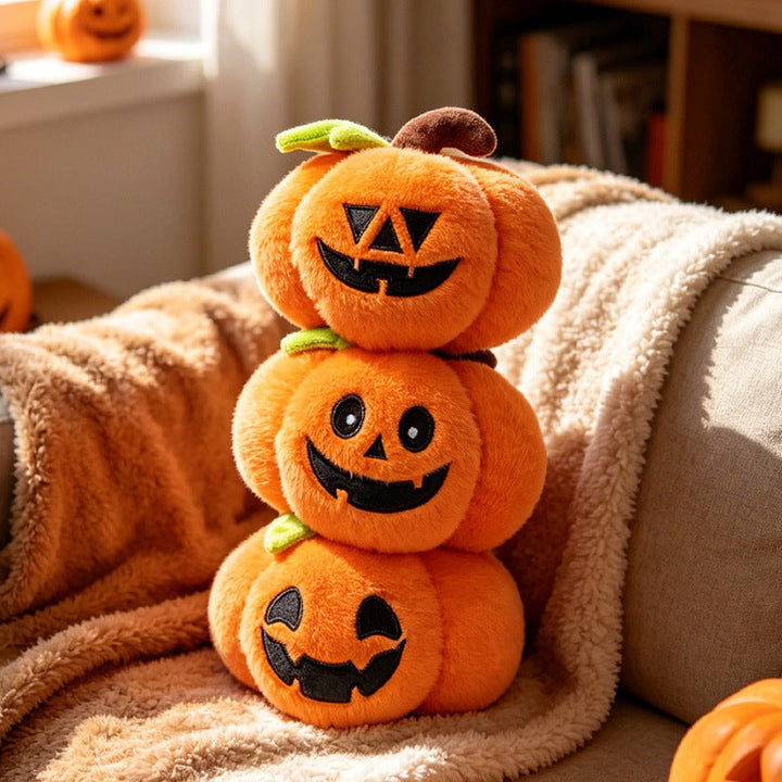 Miękkie pluszowe postacie na Halloween z haftowanymi twarzami i wzorami