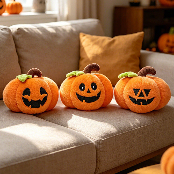 Miękkie pluszowe postacie na Halloween z haftowanymi twarzami i wzorami