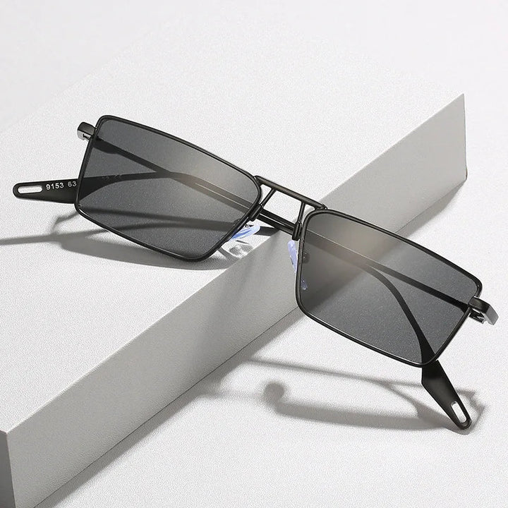 Lightweight Men's Aviator Sunglasses – Modern Plastic Design for Sunlight-The Yellow Prime