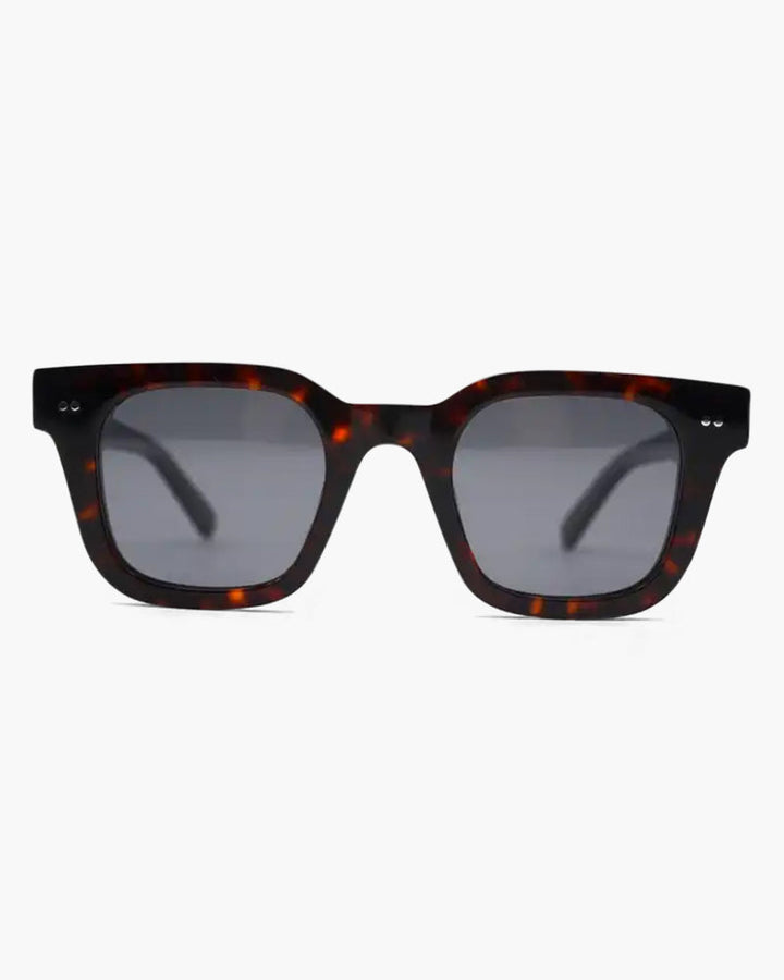 Lightweight Men's Sunglasses – Classic Design with Scratch-Resistant Lenses-The Yellow Prime