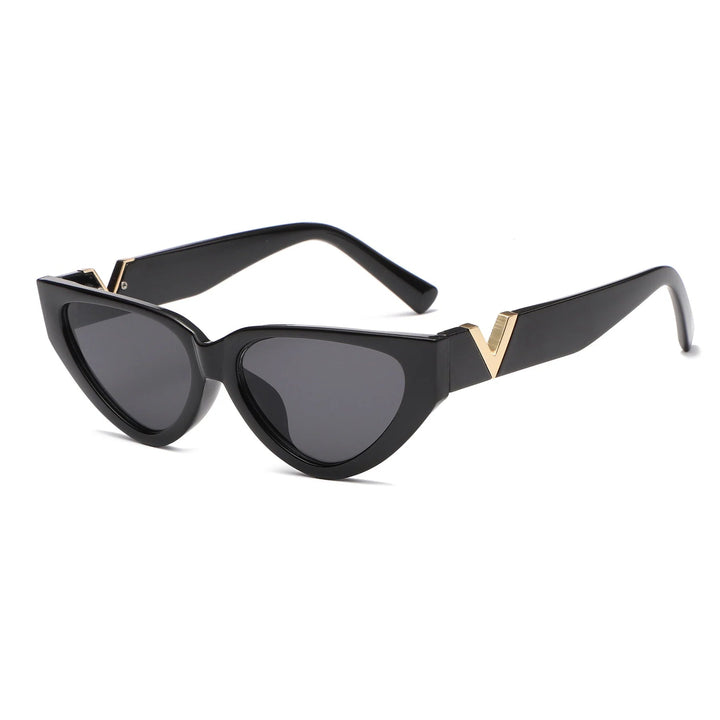 Women's Lightweight Cat-Eye Sunglasses – Vintage Plastic Design for Summer-The Yellow Prime