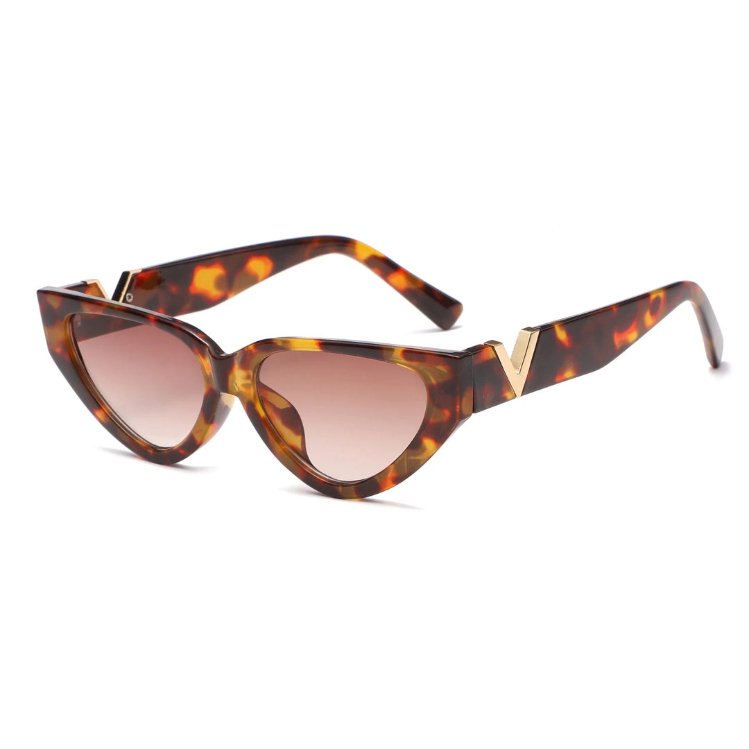 Women's Lightweight Cat-Eye Sunglasses – Vintage Plastic Design for Summer-The Yellow Prime
