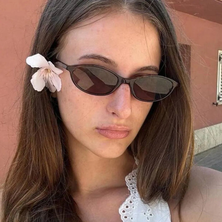 Women's Lightweight Retro Oval Leopard Print Sunglasses for Daily Use-The Yellow Prime