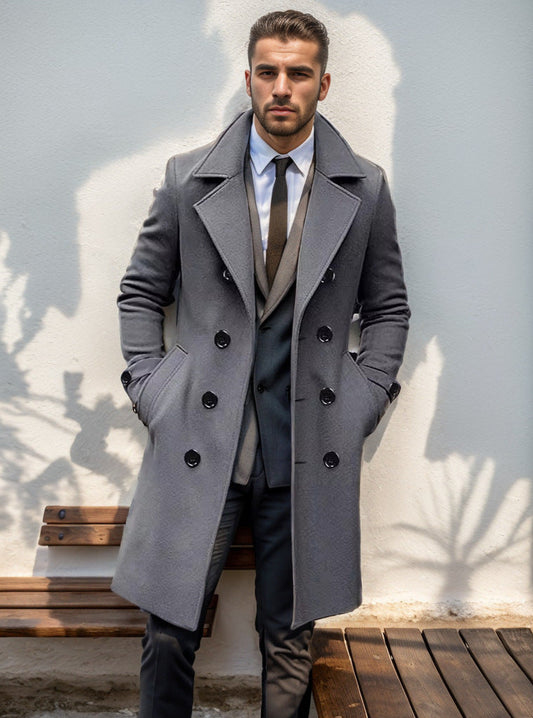 Dobbeltspent trenchcoat for menn med hakkeslag