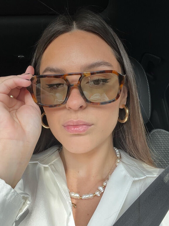 Women's Vintage Lightweight Sunglasses with UV400 Protection-The Yellow Prime