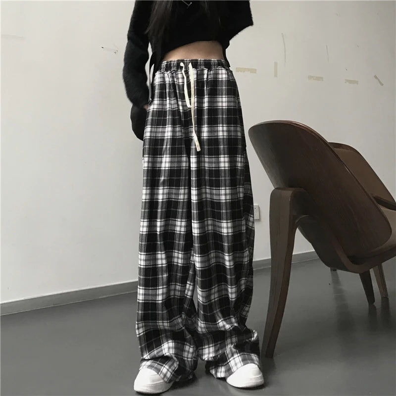 Women's Oversize Black Plaid Casual Sweatpants with Pockets-The Yellow Prime