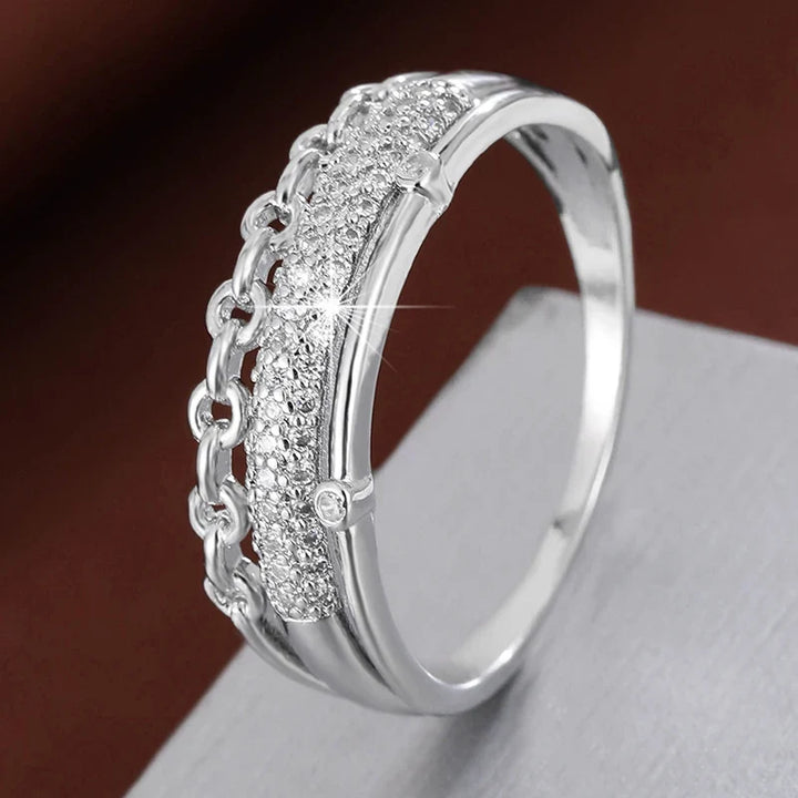 Elegant Pavé Ring for Stunning Style and Sparkle