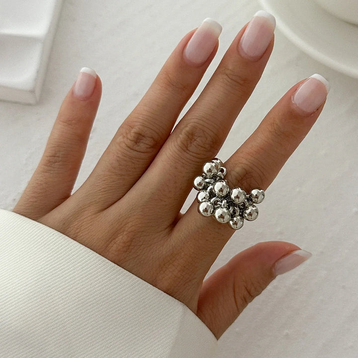 Elegant Cluster Ring for Stunning Style and Versatile Wear