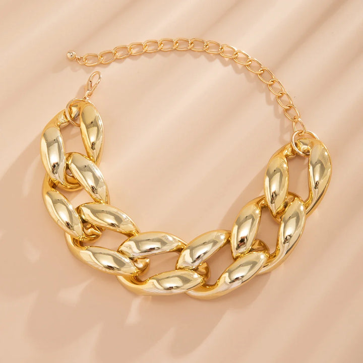 Sculptural Oversized Link Choker Necklace for Stylish Looks