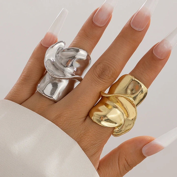 Sculpting Ring for Elegant Style and Fashion Statement