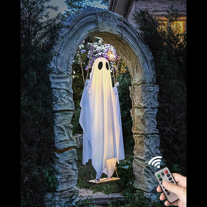 Buitenschommel met spook voor Halloween, met verlichting en houten zitje