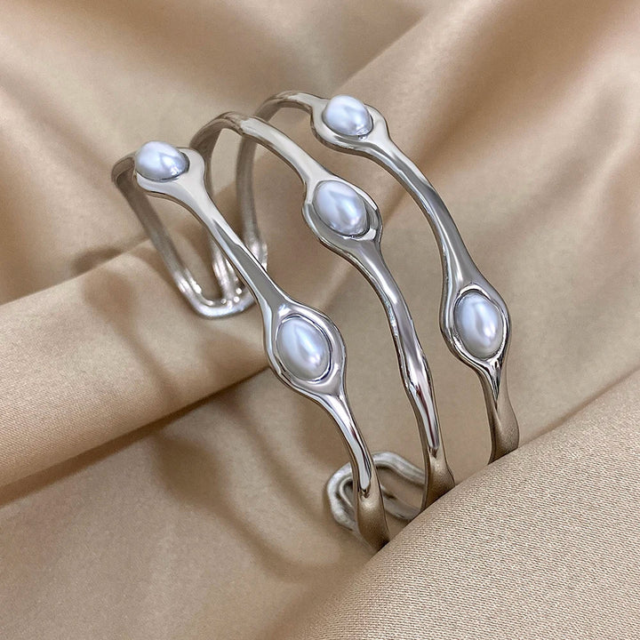 Elegant Lustre Bracelet for Stylish Accessory Lovers