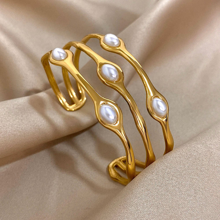 Elegant Lustre Bracelet for Stylish Accessory Lovers
