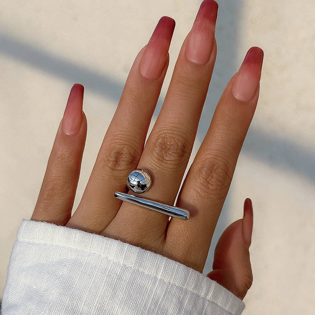 Sculpting Ring for Elegant Style and Unique Fashion Statement