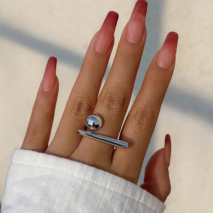 Sculpting Ring for Elegant Style and Unique Fashion Statement