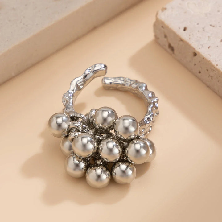Elegant Cluster Ring for Stunning Style and Versatile Wear