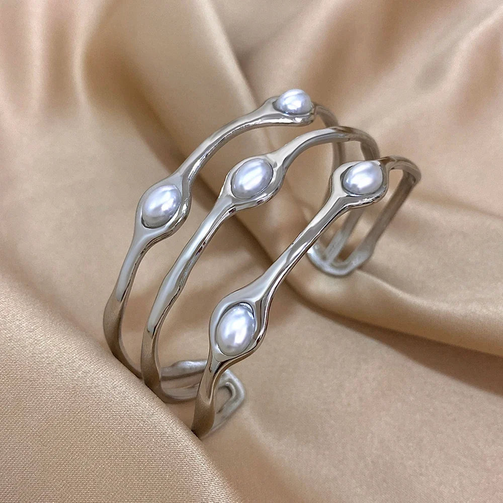 Elegant Lustre Bracelet for Stylish Accessory Lovers