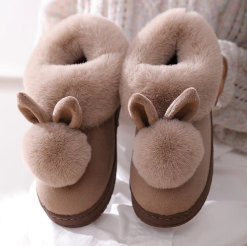 Mia | Trendy Women's Bunny Slippers for a Cozy Style-The Yellow Prime