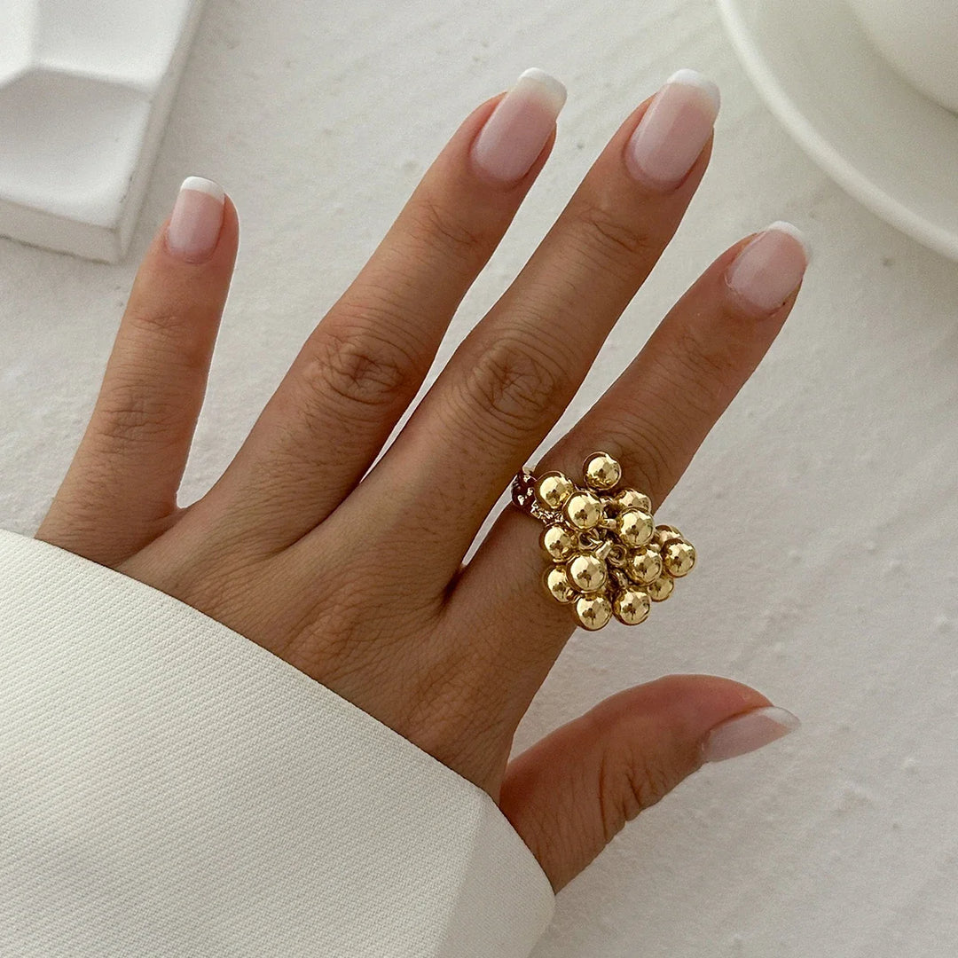 Elegant Cluster Ring for Stunning Style and Versatile Wear