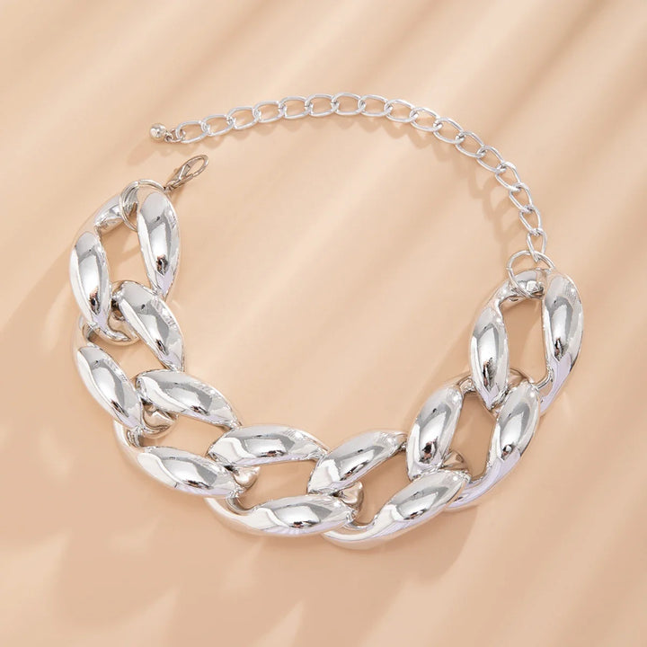 Sculptural Oversized Link Choker Necklace for Stylish Looks
