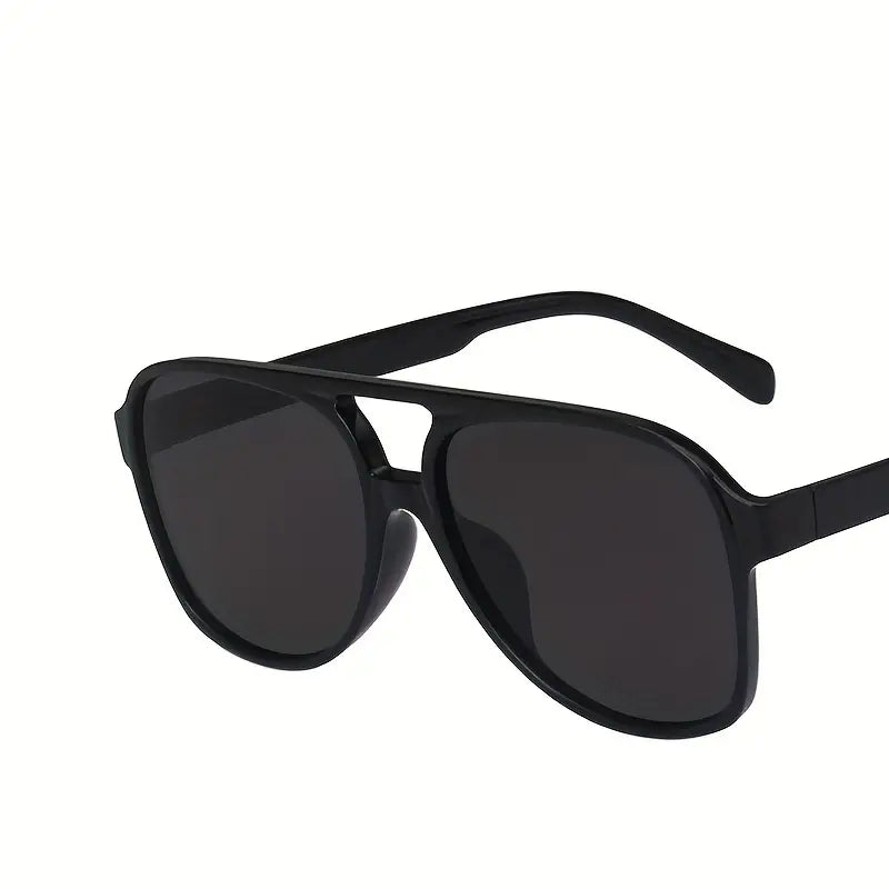 Women's Oversized Retro Sunglasses – Bold Plastic Design for Summer-The Yellow Prime