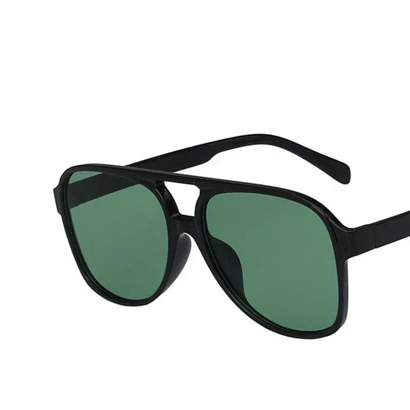 Women's Oversized Retro Sunglasses – Bold Plastic Design for Summer-The Yellow Prime
