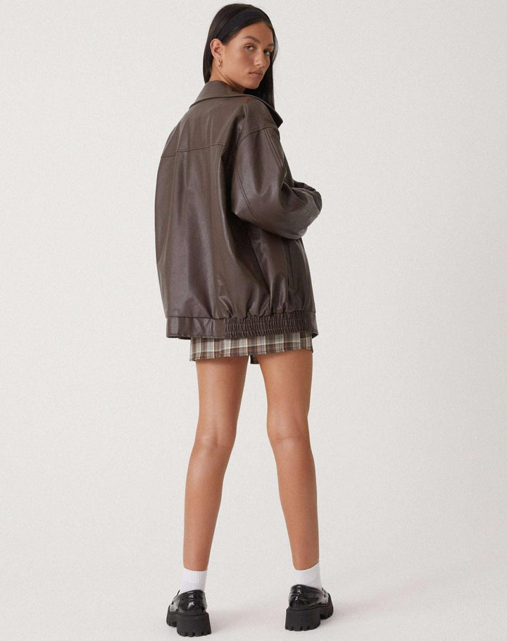 Women's Stylish Leather Jacket – Relaxed Fit with Lapel Collar