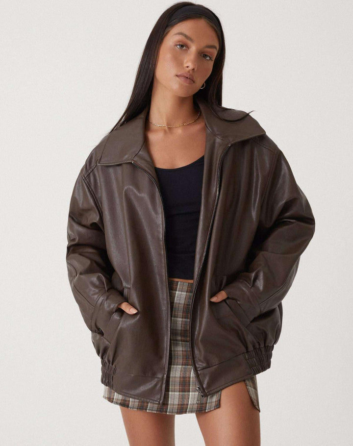 Women's Stylish Leather Jacket – Relaxed Fit with Lapel Collar