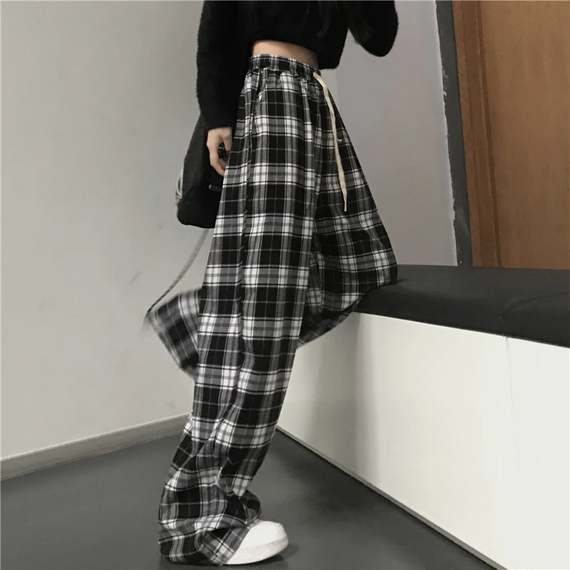 Women's Oversize Black Plaid Casual Sweatpants with Pockets-The Yellow Prime