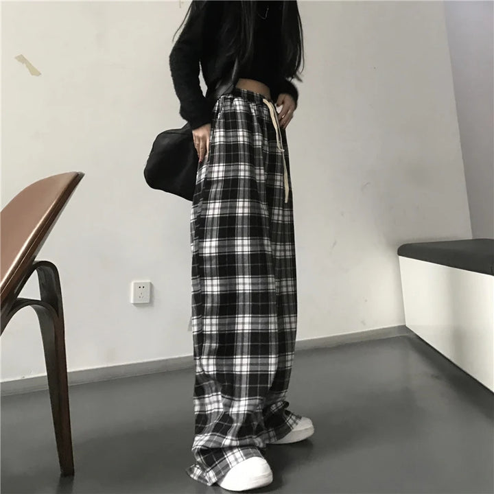 Women's Oversize Black Plaid Casual Sweatpants with Pockets-The Yellow Prime