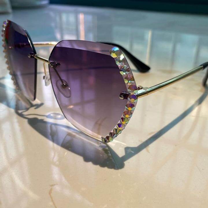 Women's Oversized Lightweight Sunglasses – Modern Design for Summer-The Yellow Prime