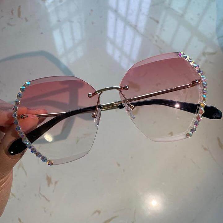 Women's Oversized Lightweight Sunglasses – Modern Design for Summer-The Yellow Prime