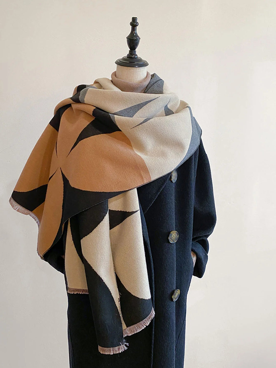 Women's Reversible Geometric Cashmere Oversized Scarf-The Yellow Prime