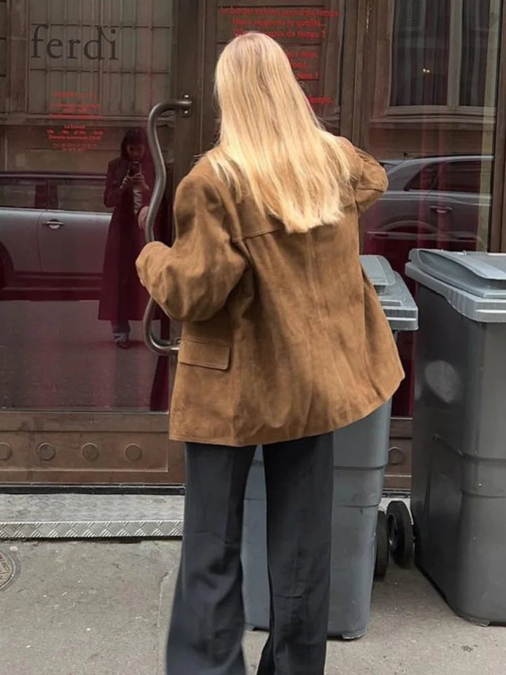 Chaqueta reversible para mujer: diseño elegante con prácticos bolsillos