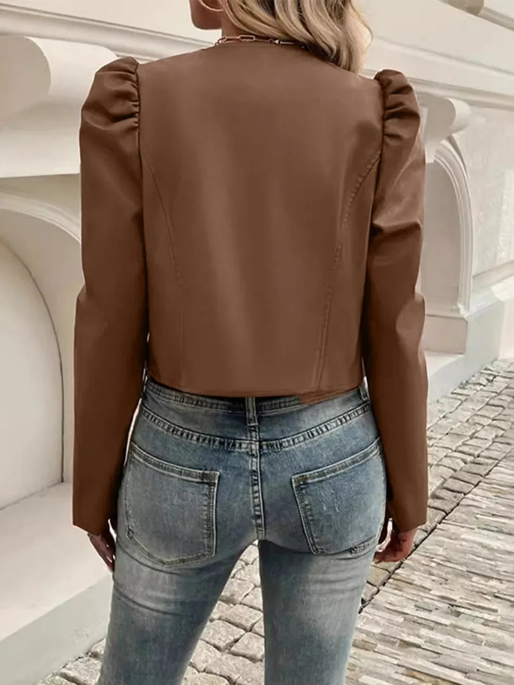 Öppen jacka i konstläder med puffärmar för dam, storlekar S-XL
