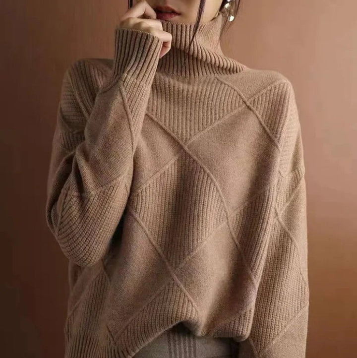 Women's Turtleneck Pullover with Check Pattern and Relaxed Fit