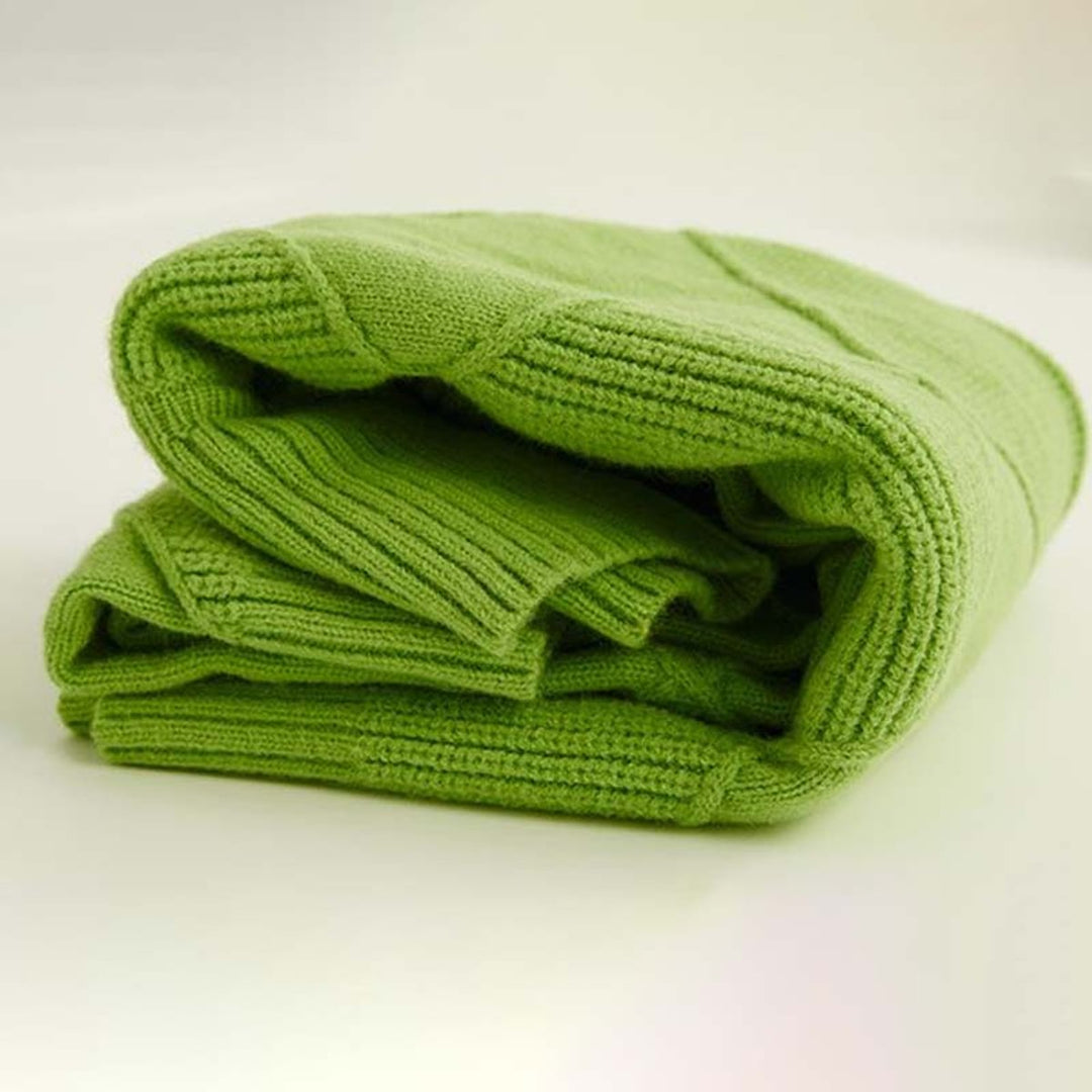 Women's Turtleneck Pullover with Check Pattern and Relaxed Fit