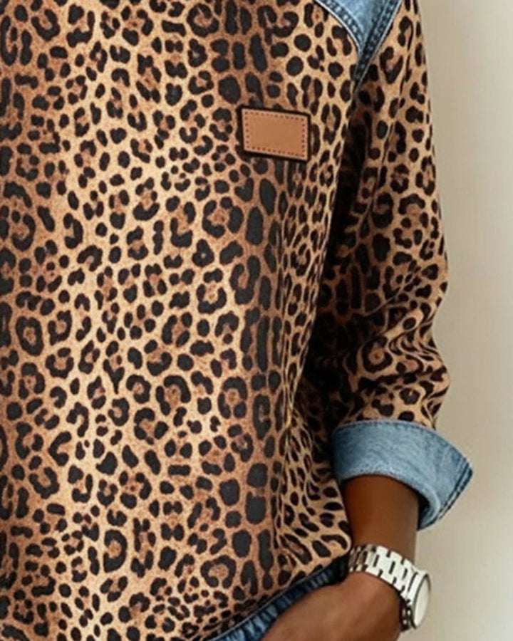 Felpa da donna con scollo rotondo, stampa leopardata e inserti in denim