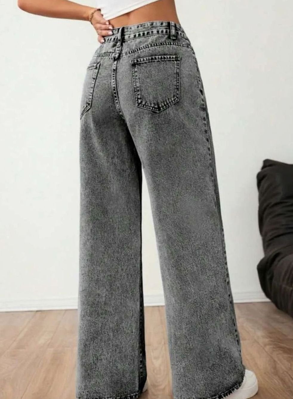 Women's Wide Leg Mid Rise Light Wash Denim Jeans