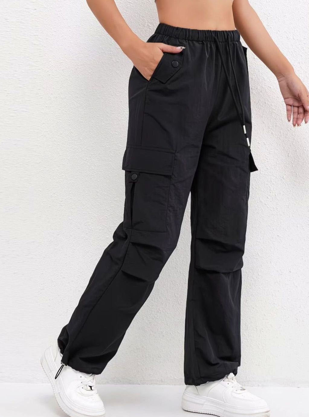 Women's Loose-Fitting Cargo Pants with Drawstring and Pockets