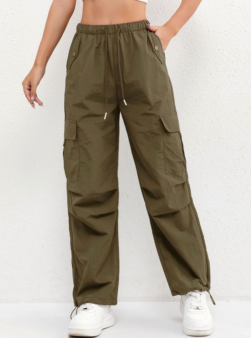Women's Loose-Fitting Cargo Pants with Drawstring and Pockets