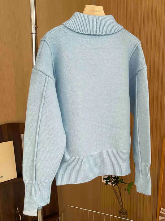 Pull en maille pour femme avec col montant et coupe décontractée