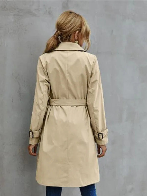 Klassisk dubbelknäppt trenchcoat med skärp för kvinnor