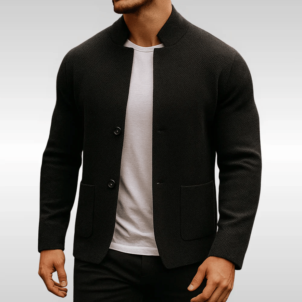 Klassische strukturierte Strickjacke für Herren mit Brusttasche