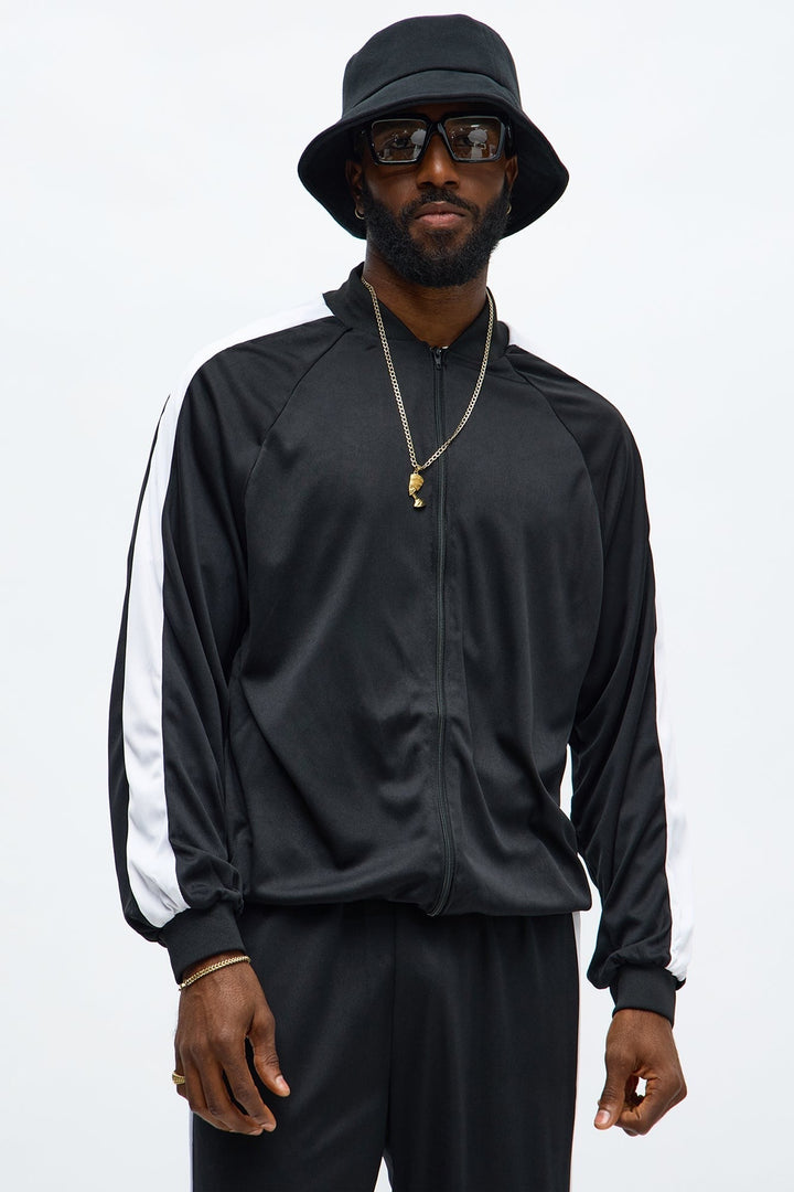 Halloween's Men's Two Piece Hip Hop Costume with Black and White Contrast
