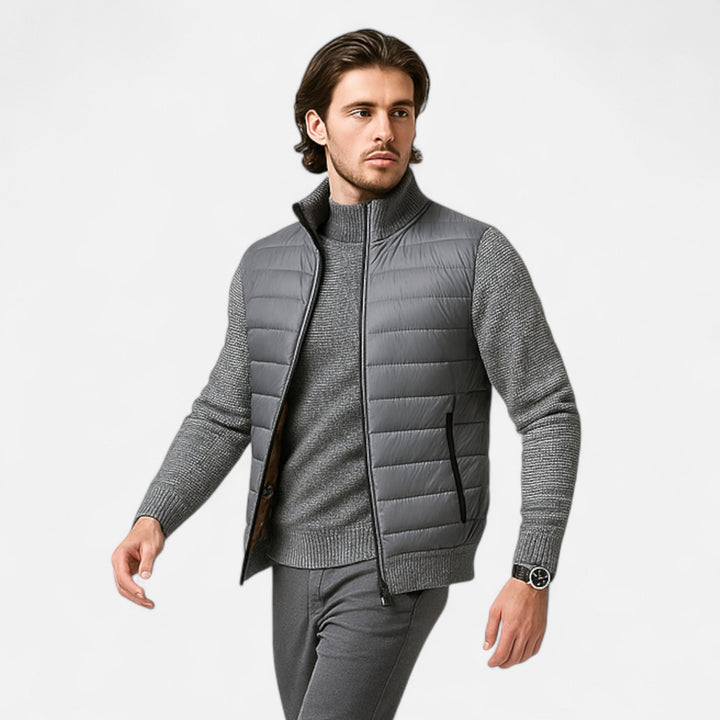 Abrigo largo moderno drapeado de cuello alto para hombre