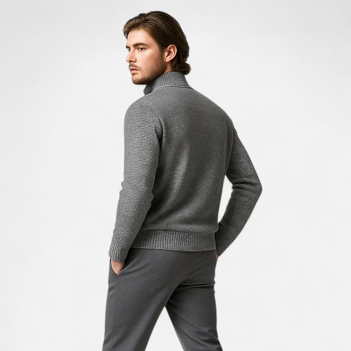 Abrigo largo moderno drapeado de cuello alto para hombre